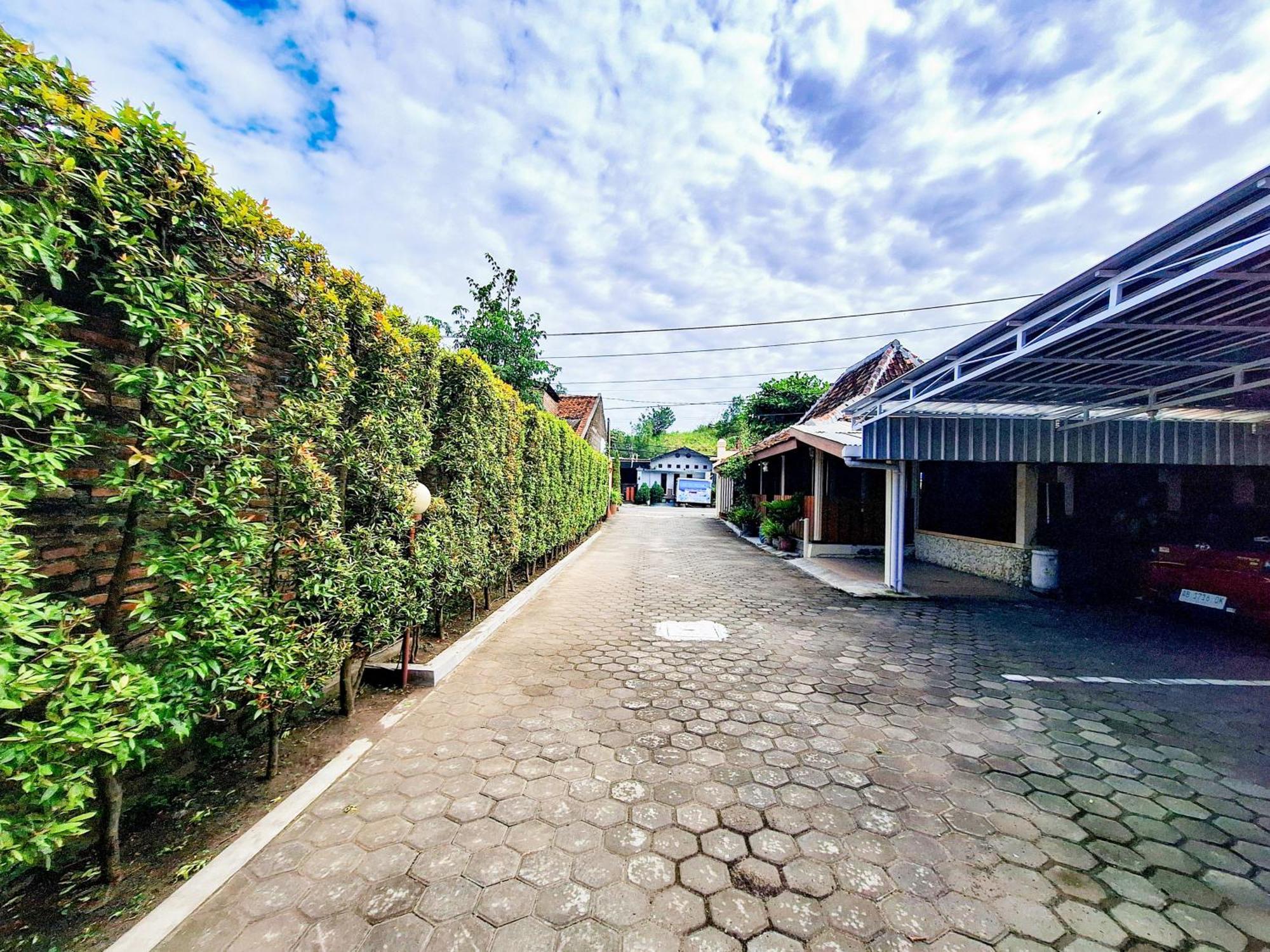 Hotel Family Syariah 1 Parangtritis Redpartner Luaran gambar